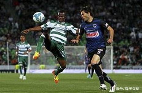 一个年轻且 一个年轻且