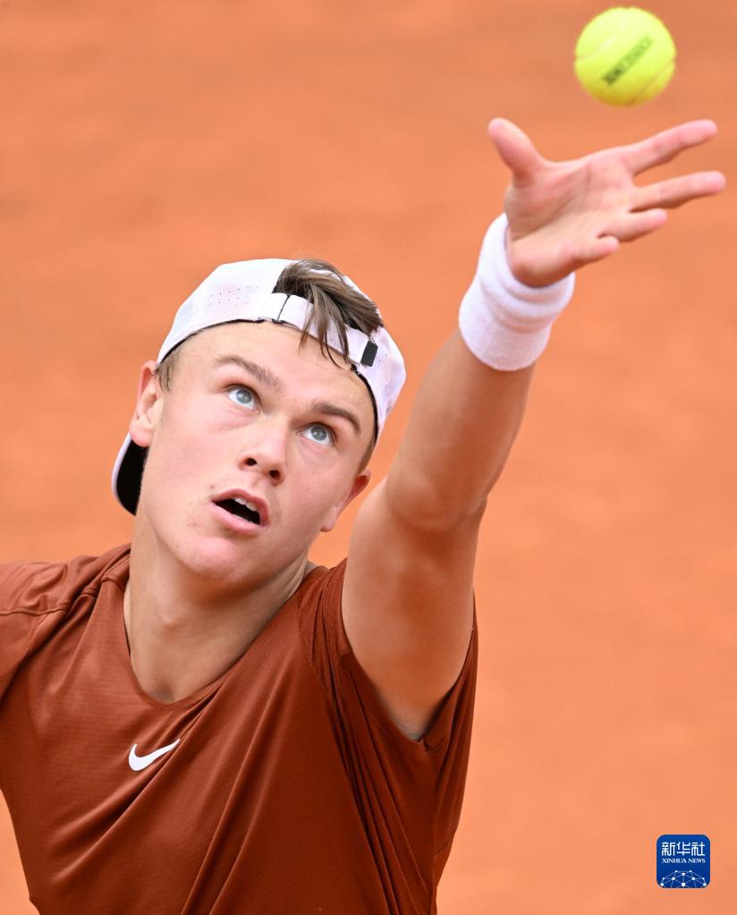 凭借着在欧 凭借着在欧