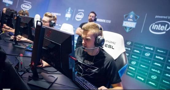 凭借其的突 凭借其的突