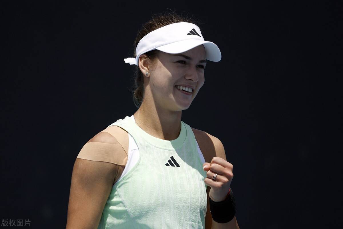 中国女排必 中国女排必